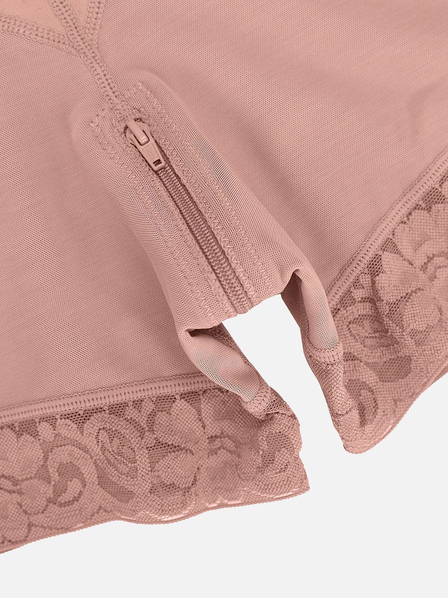 Shaping bodysuit med blondekant