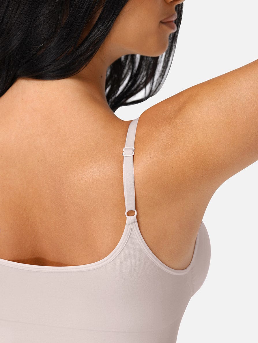 Formendes Top mit integriertem BH