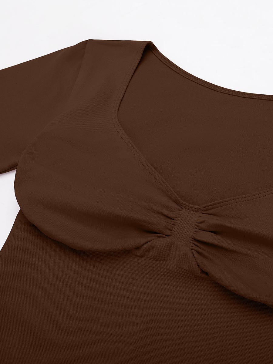 Nahtloses formendes Top mit elegantem Ausschnitt