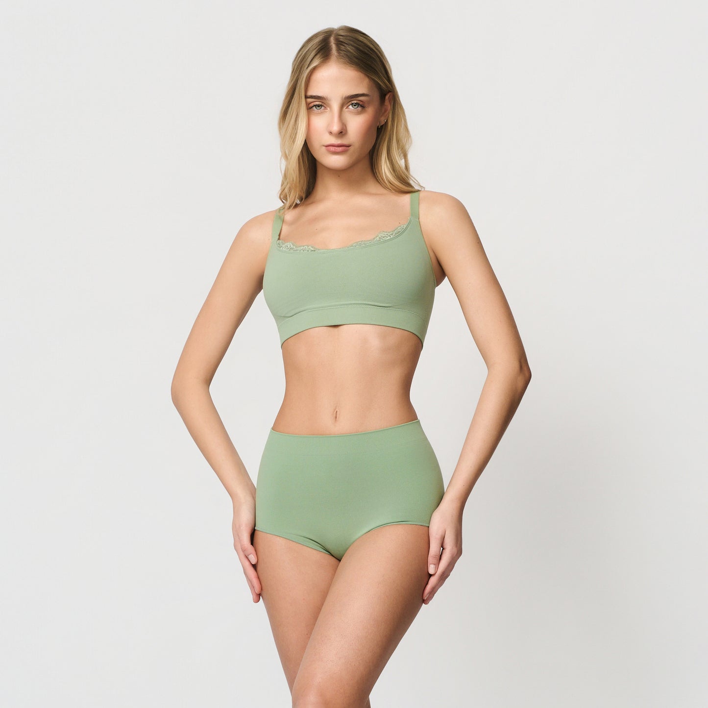 Sømløs bralette med blonder